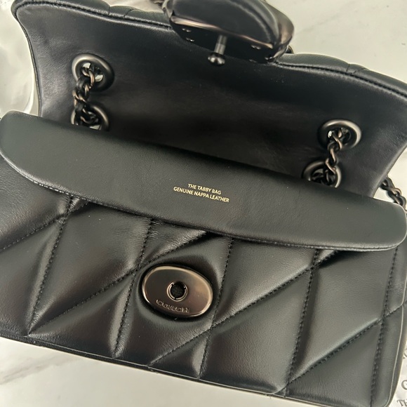 ✨NWT | Coach Quilted Pillow Tabby 20 in Black Nappa Leather and Pewter hardware - Picture 2 of 11
